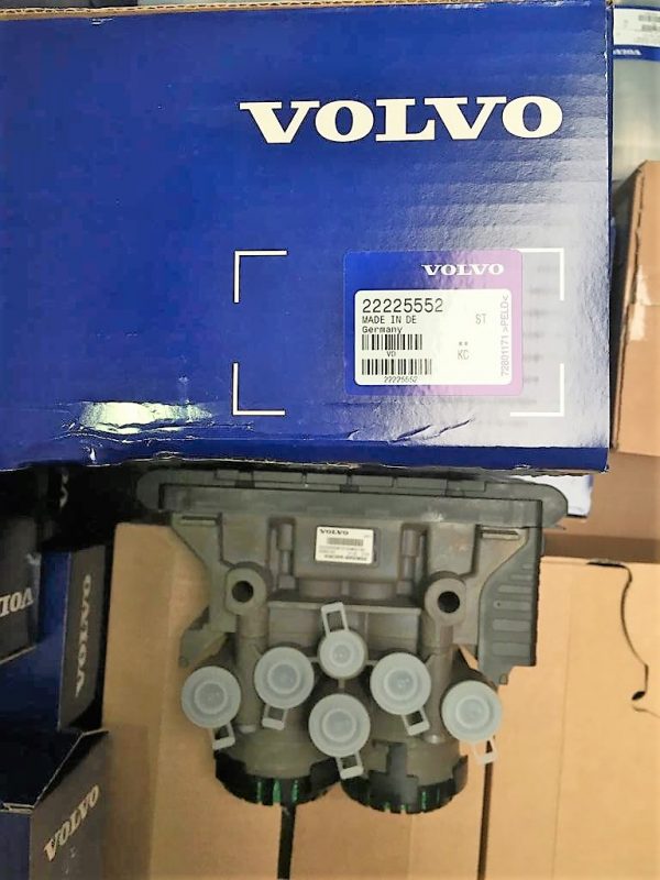 22225552 Válvula modulador EBS Volvo. Venta de recambios originales para camiones en SCAORTIZ 600x800 - Válvula VOLVO. Referencia 22225552